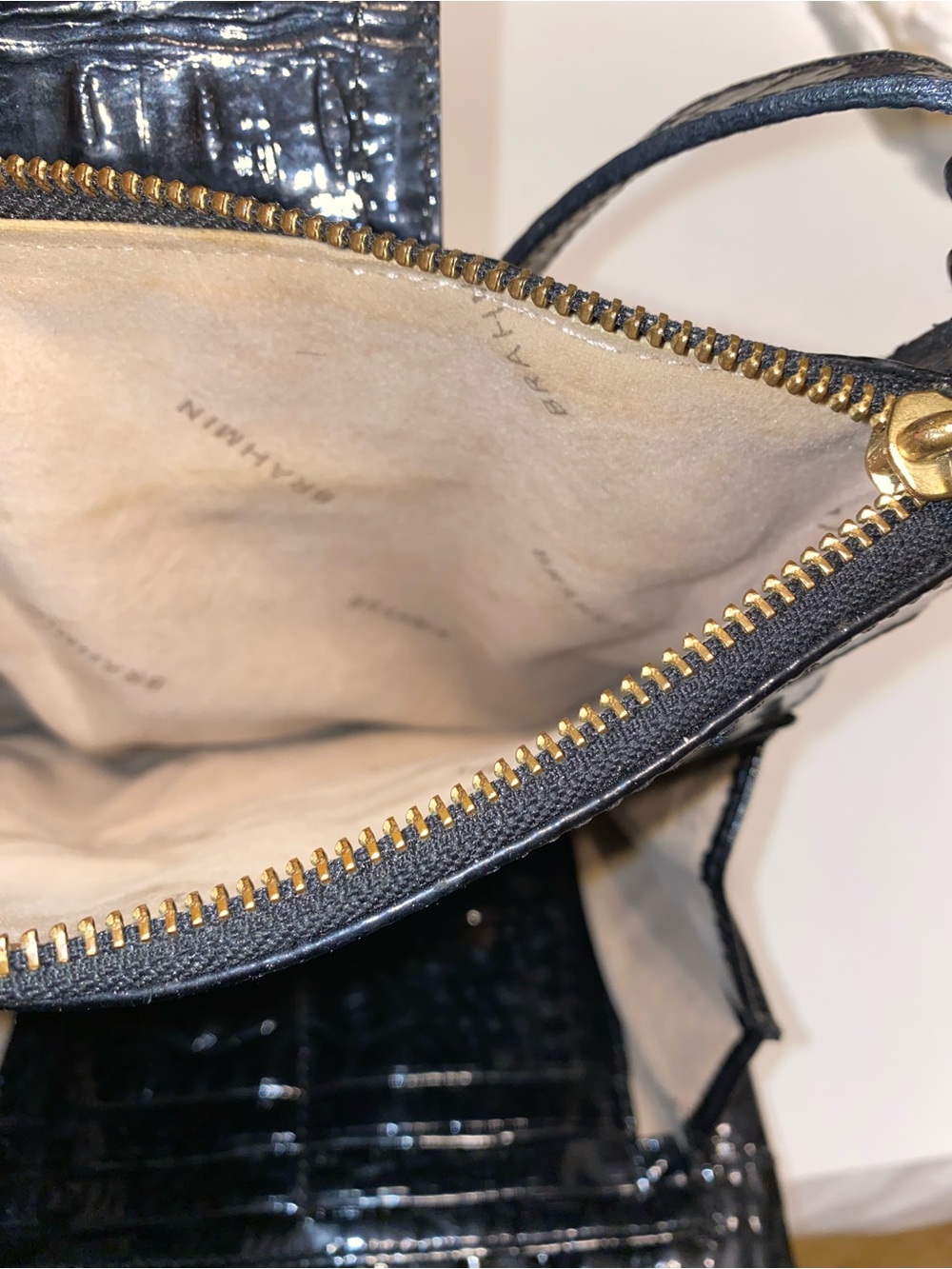 Brahmin Mojito Black Croc-Embossed Leather Crossbody with Gold Hardware - Picture 10 of 13